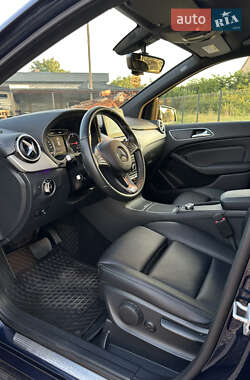 Хэтчбек Mercedes-Benz B-Class 2017 в 