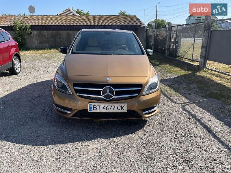 Хэтчбек Mercedes-Benz B-Class 2013 в Макарове