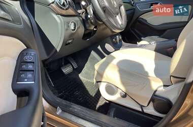 Хэтчбек Mercedes-Benz B-Class 2013 в 