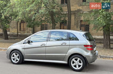 Хэтчбек Mercedes-Benz B-Class 2007 в 