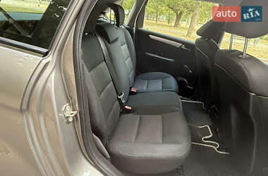 Хэтчбек Mercedes-Benz B-Class 2007 в 