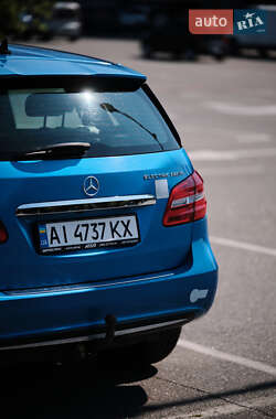 Хэтчбек Mercedes-Benz B-Class 2014 в 