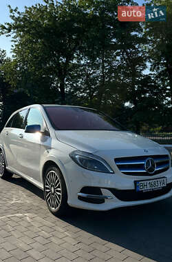 Хэтчбек Mercedes-Benz B-Class 2015 в 