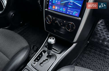 Хэтчбек Mercedes-Benz B-Class 2010 в 