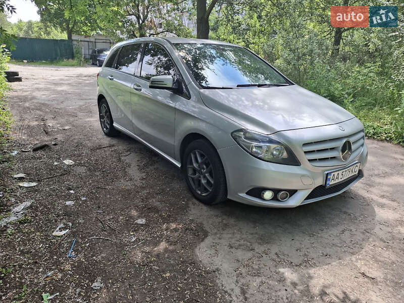 Хэтчбек Mercedes-Benz B-Class 2012 в Киеве
