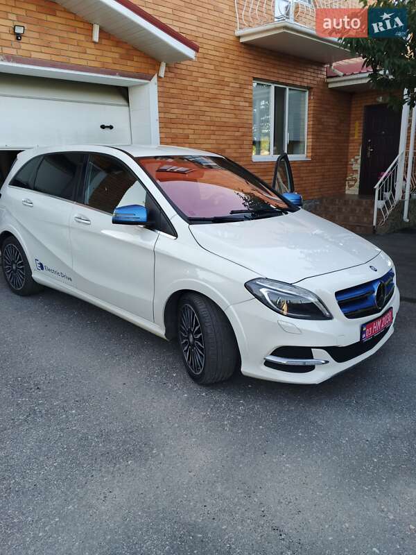 Хэтчбек Mercedes-Benz B-Class 2015 в Полтаве