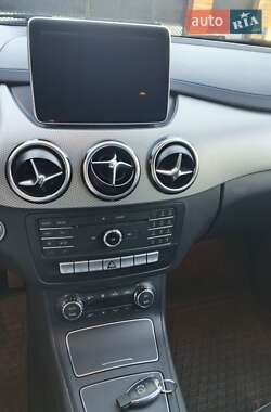 Хэтчбек Mercedes-Benz B-Class 2015 в 