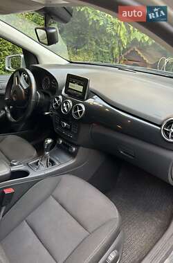 Хэтчбек Mercedes-Benz B-Class 2014 в 
