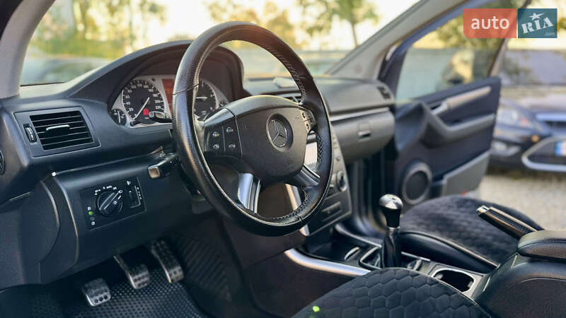 Хэтчбек Mercedes-Benz B-Class 2011 в Ивано-Франковске