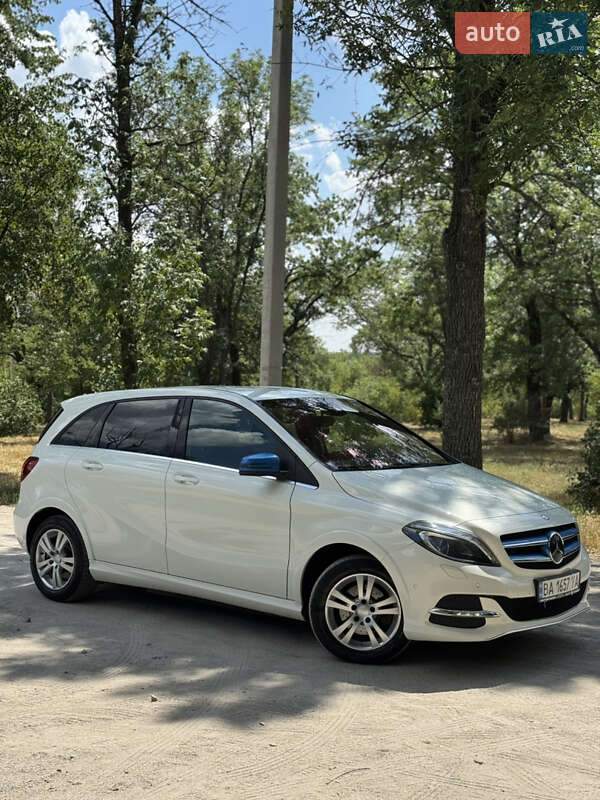 Хэтчбек Mercedes-Benz B-Class 2014 в Кропивницком