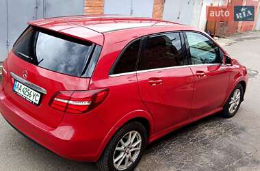 Хэтчбек Mercedes-Benz B-Class 2016 в 