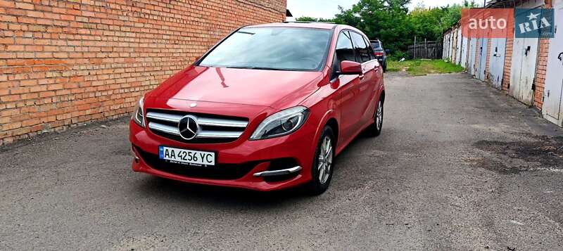 Хетчбек Mercedes-Benz B-Class 2016 в Києві
