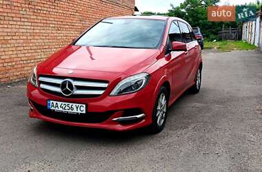 Хэтчбек Mercedes-Benz B-Class 2016 в 