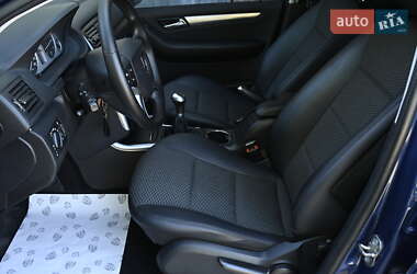 Хэтчбек Mercedes-Benz B-Class 2009 в 