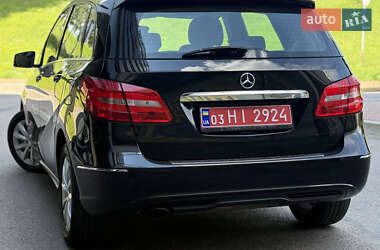 Хэтчбек Mercedes-Benz B-Class 2012 в 