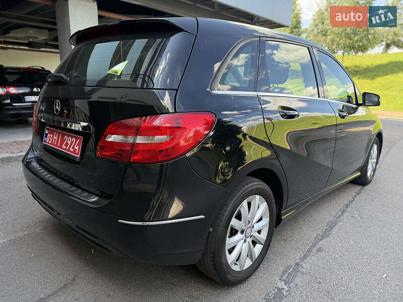 Хэтчбек Mercedes-Benz B-Class 2012 в Киеве