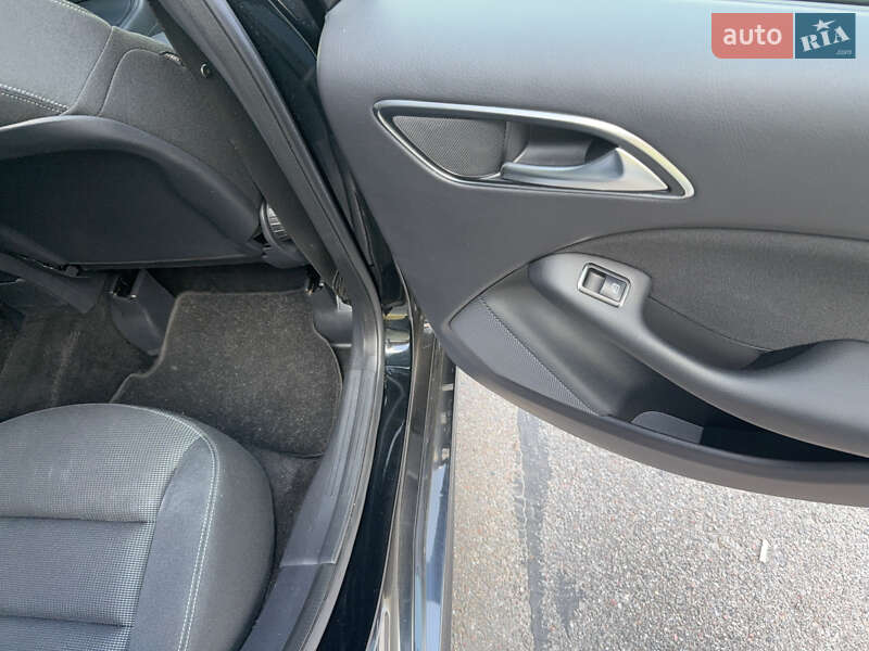 Хэтчбек Mercedes-Benz B-Class 2012 в Киеве