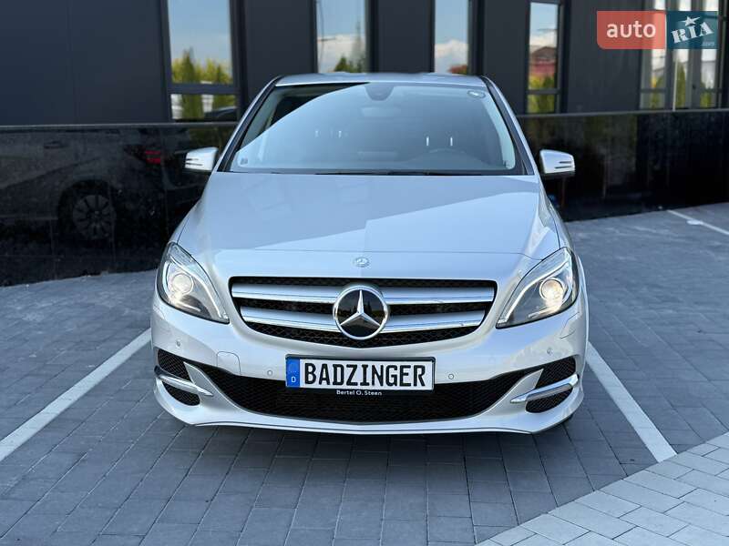 Хэтчбек Mercedes-Benz B-Class 2016 в Городке