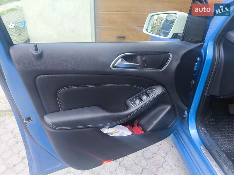 Хэтчбек Mercedes-Benz B-Class 2015 в Львове