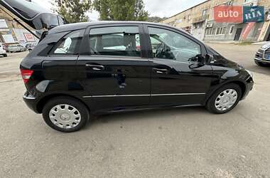 Хэтчбек Mercedes-Benz B-Class 2008 в 