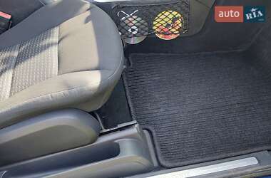 Хэтчбек Mercedes-Benz B-Class 2009 в 