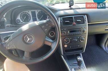Хэтчбек Mercedes-Benz B-Class 2009 в 