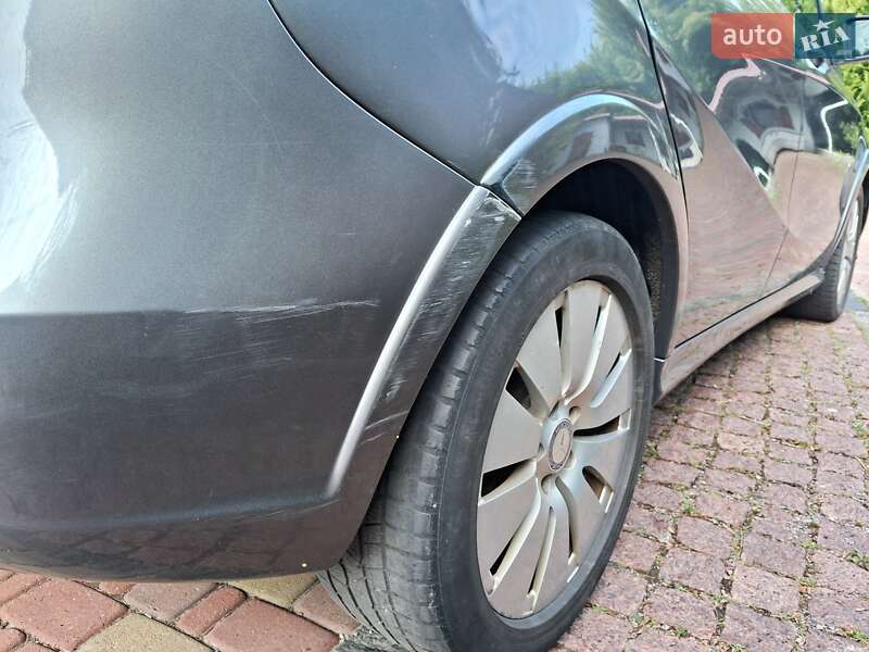 Хэтчбек Mercedes-Benz B-Class 2015 в Киеве фото 11 Хэтчбек Mercedes-Benz B-Class 2015 в Киеве