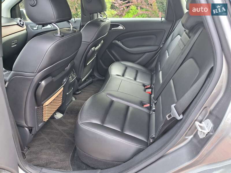 Хэтчбек Mercedes-Benz B-Class 2015 в Киеве фото 28 Хэтчбек Mercedes-Benz B-Class 2015 в Киеве