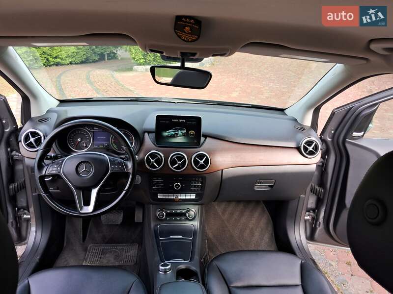 Хэтчбек Mercedes-Benz B-Class 2015 в Киеве фото 46 Хэтчбек Mercedes-Benz B-Class 2015 в Киеве