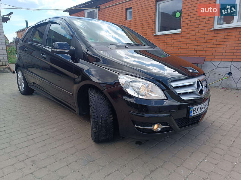Хетчбек Mercedes-Benz B-Class 2009 в 