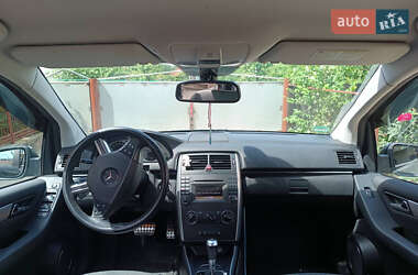 Хетчбек Mercedes-Benz B-Class 2009 в 