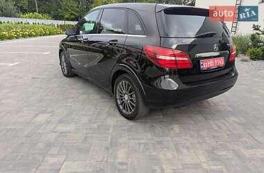 Хэтчбек Mercedes-Benz B-Class 2015 в 