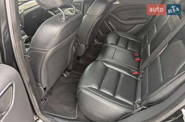 Хэтчбек Mercedes-Benz B-Class 2015 в 
