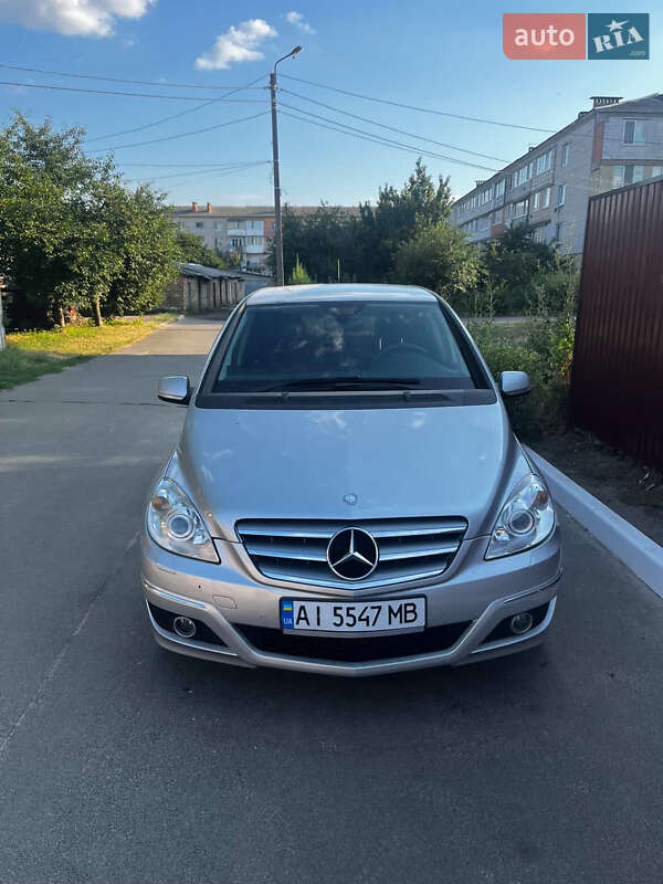 Mercedes-Benz B-Class 2011