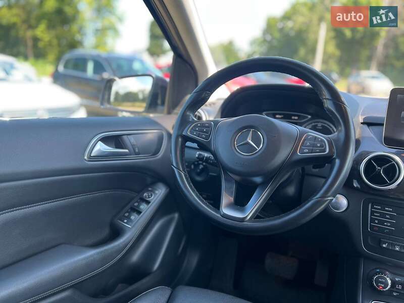 Хетчбек Mercedes-Benz B-Class 2017 в Стрию