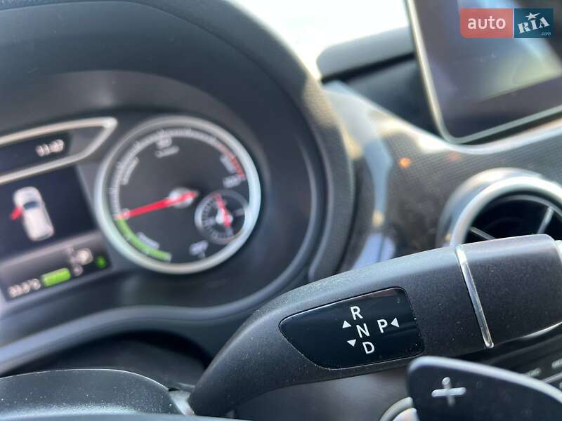 Хетчбек Mercedes-Benz B-Class 2017 в Стрию
