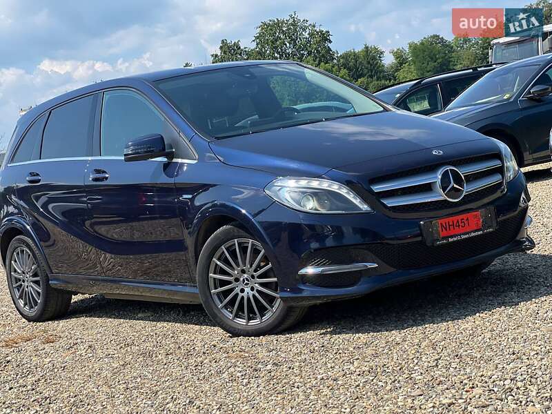 Хетчбек Mercedes-Benz B-Class 2017 в Стрию
