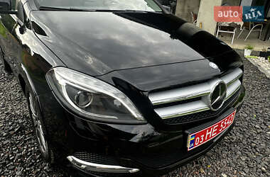 Хэтчбек Mercedes-Benz B-Class 2017 в 