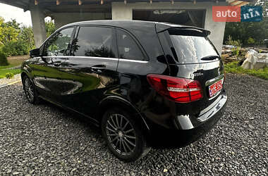 Хэтчбек Mercedes-Benz B-Class 2017 в 