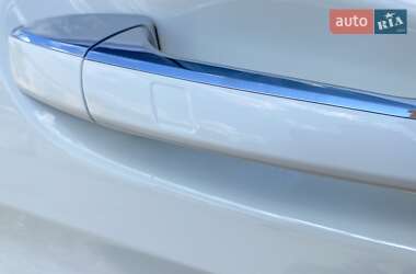 Хэтчбек Mercedes-Benz B-Class 2016 в 