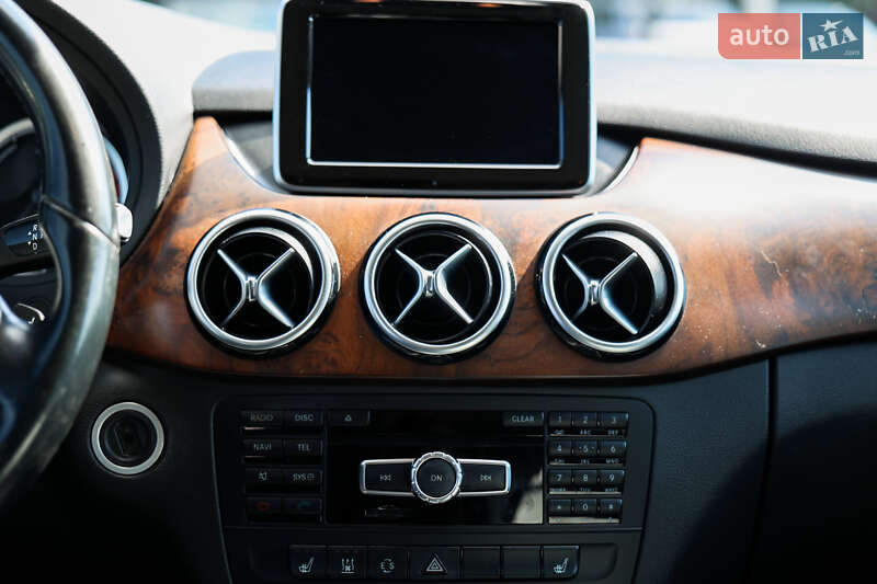 Хэтчбек Mercedes-Benz B-Class 2014 в Львове