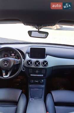 Хетчбек Mercedes-Benz B-Class 2016 в 