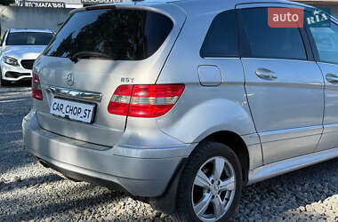 Хэтчбек Mercedes-Benz B-Class 2009 в 