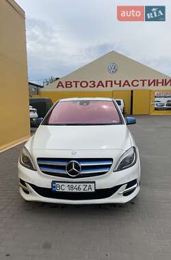 Хэтчбек Mercedes-Benz B-Class 2015 в Новояворовске