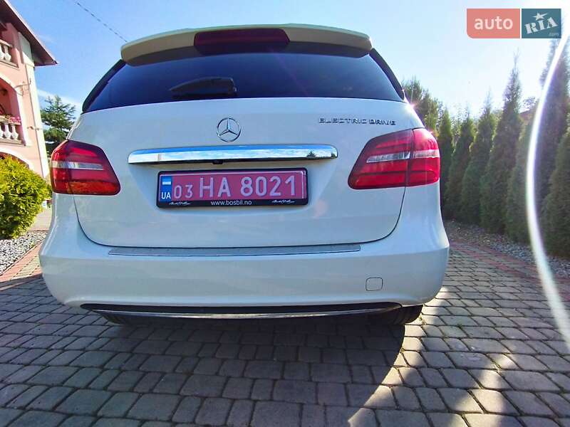 Хэтчбек Mercedes-Benz B-Class 2015 в Самборе фото 4 Хэтчбек Mercedes-Benz B-Class 2015 в Самборе