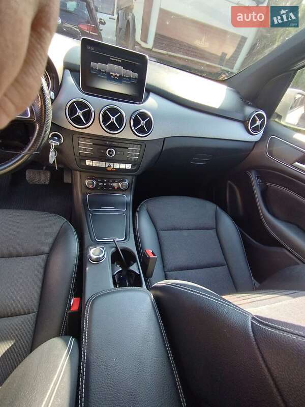 Хэтчбек Mercedes-Benz B-Class 2015 в Самборе фото 21 Хэтчбек Mercedes-Benz B-Class 2015 в Самборе