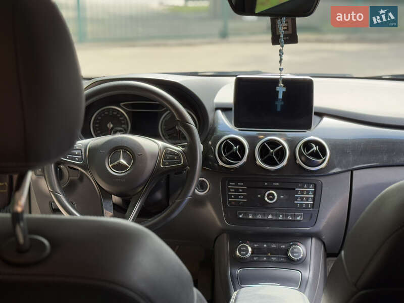 Хэтчбек Mercedes-Benz B-Class 2016 в Львове фото 7 Хэтчбек Mercedes-Benz B-Class 2016 в Львове