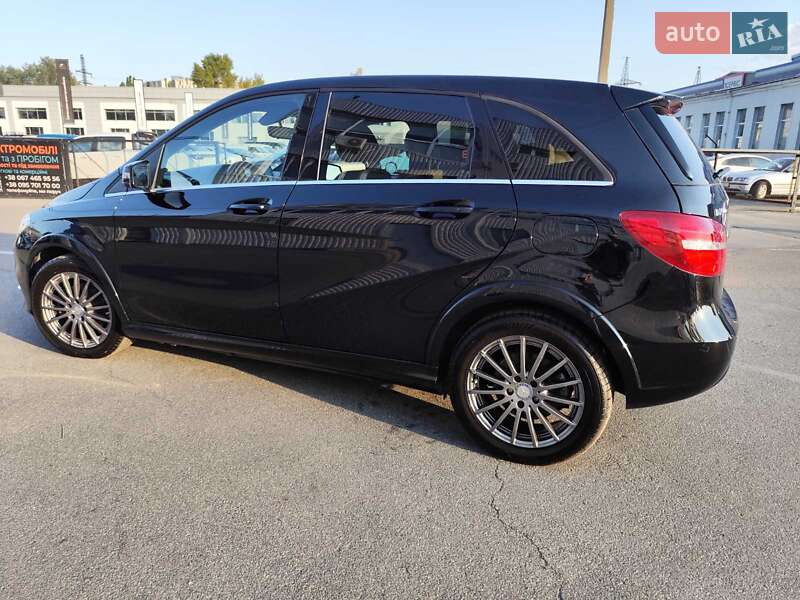 Хэтчбек Mercedes-Benz B-Class 2016 в Киеве