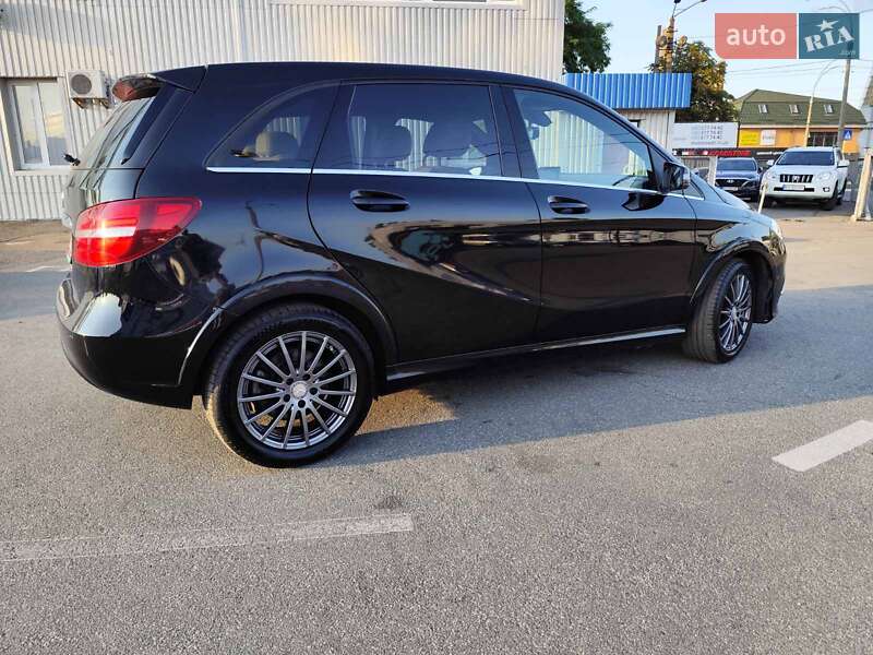 Хэтчбек Mercedes-Benz B-Class 2016 в Киеве