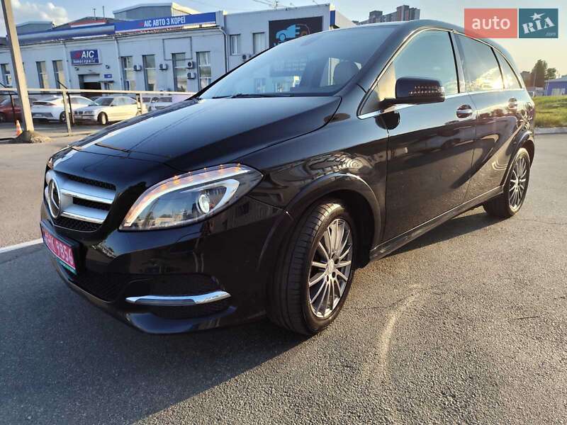 Хэтчбек Mercedes-Benz B-Class 2016 в Киеве